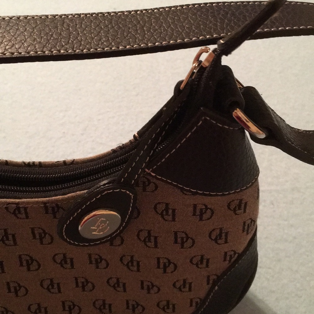 Purse - Picture 4 of 9